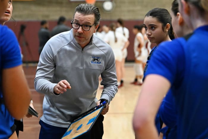 a South Medford Mission Hills girls basketball Oregon POA Holiday Classic December 30 2023 Leon Neuschwander 15